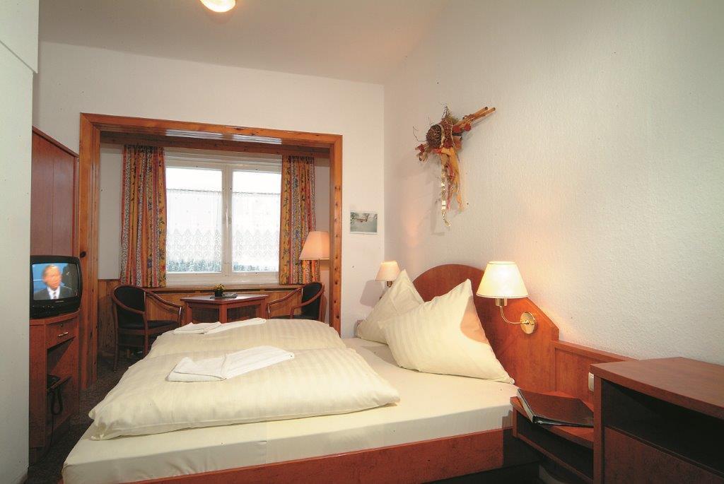Monteurzimmer Schmuecke Gehlberg Exterior foto